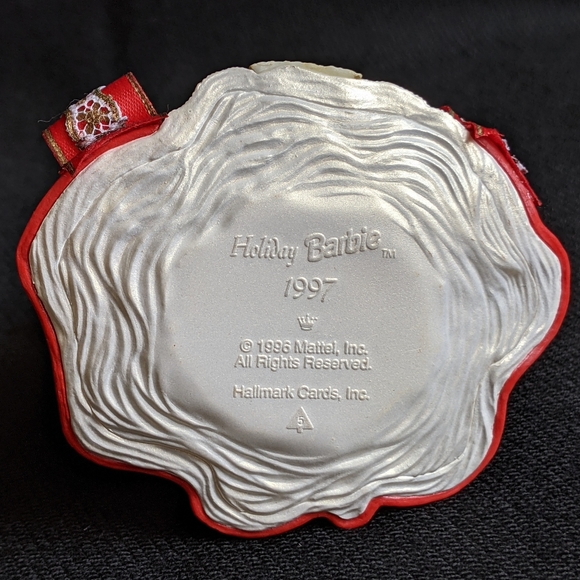 Hallmark Holiday Barbie 1997 Ornament - Picture 5 of 13